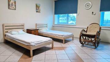Семейная комната с 2 односпальными кроватями и одной 2х ярус в Хостеле Невский