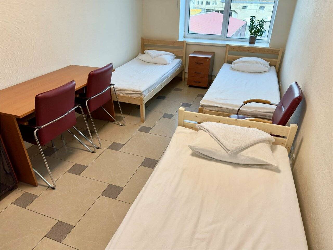 Фотографии номера Кровать в общем номере для мужчин с 4 кроватями в Хостеле Невский Калининград