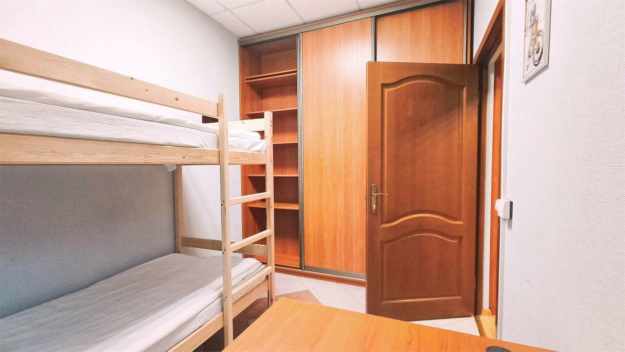 Фотографии номера Кровать в общем номере для мужчин с 4 кроватями в Хостеле Невский Калининград