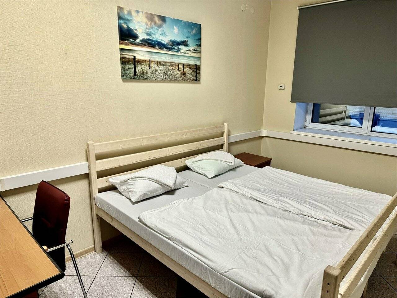 Фотографии номера Двухместная комната с большой кроватью супер кинг сайз (90*200 см) в Хостеле Невский Калининград