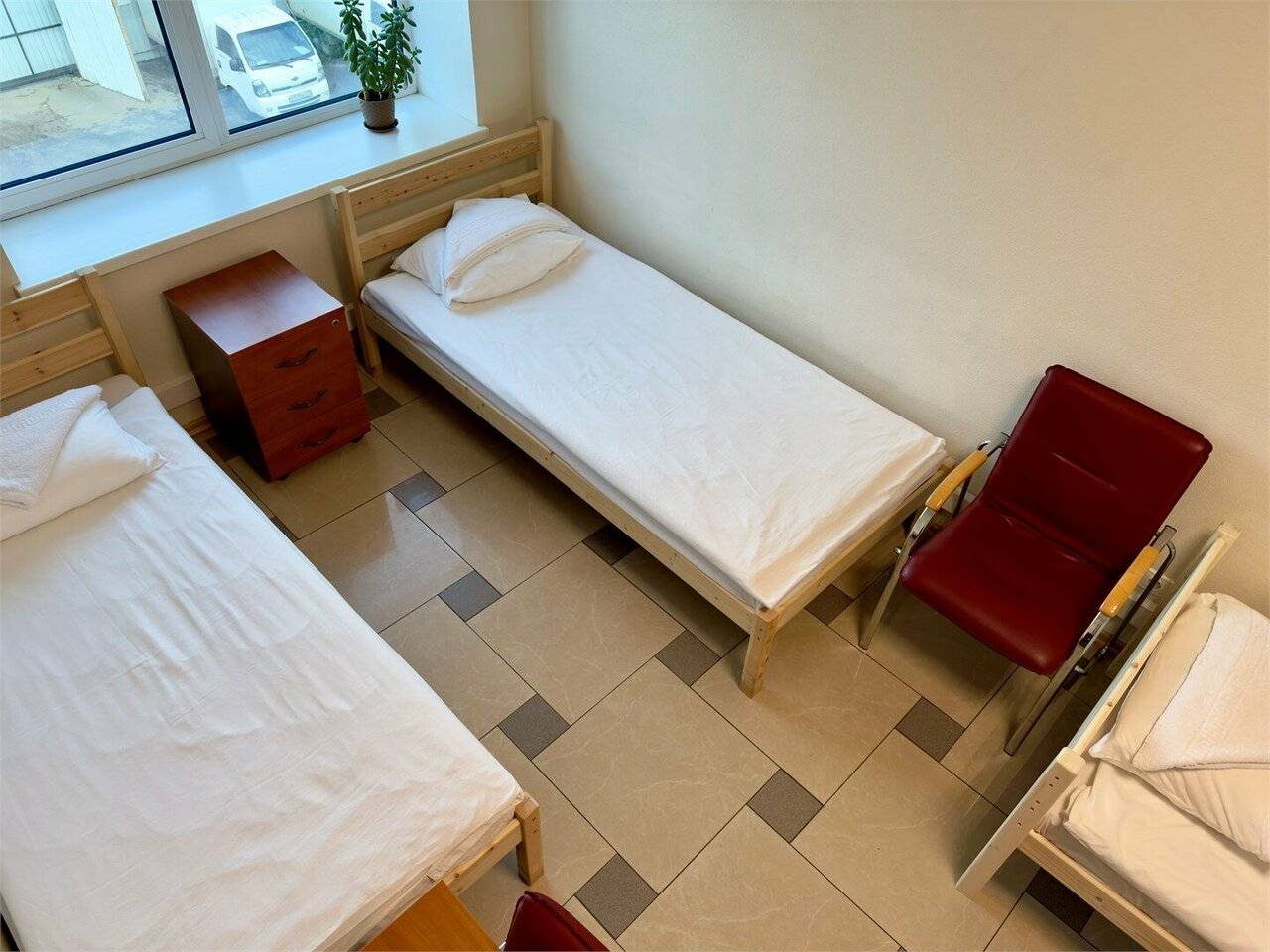 Фотографии номера Кровать в общем номере для мужчин с 4 кроватями в Хостеле Невский Калининград