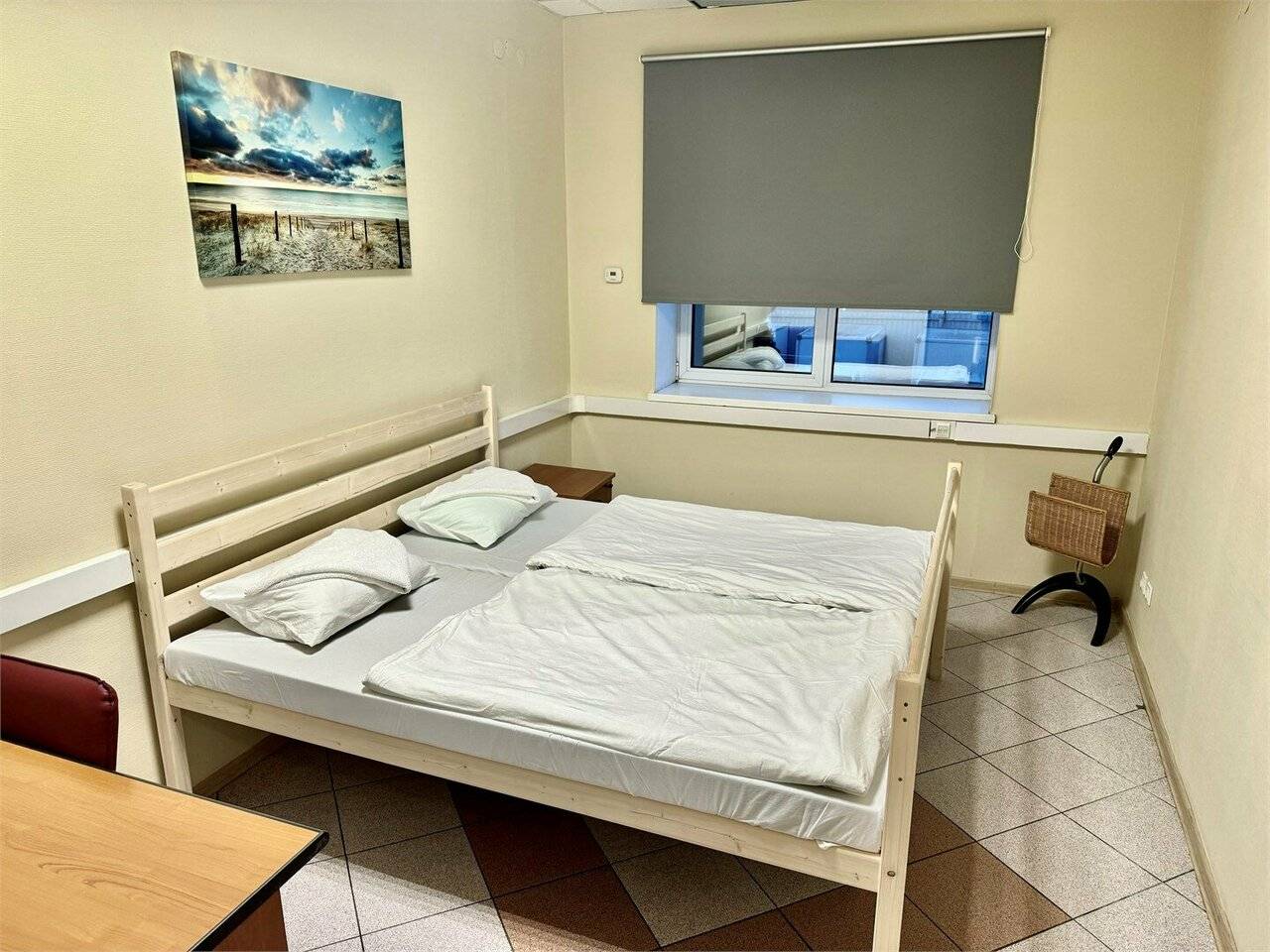 Фотографии номера Двухместная комната с большой кроватью супер кинг сайз (90*200 см) в Хостеле Невский Калининград