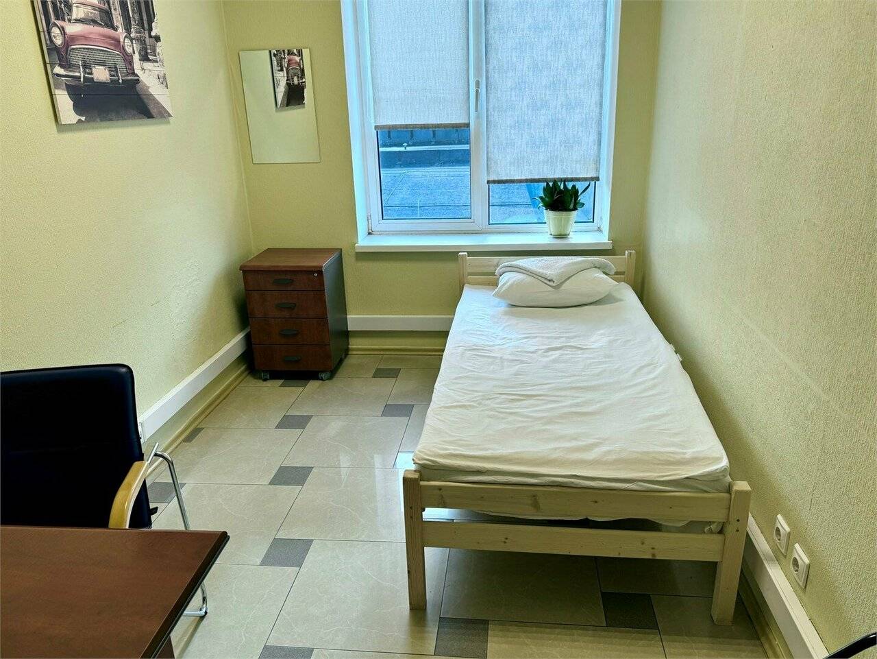 Фотографии номера Одноместная отдельная комната с односпальной кроватью с электронным замком в Хостеле Невский Калининград