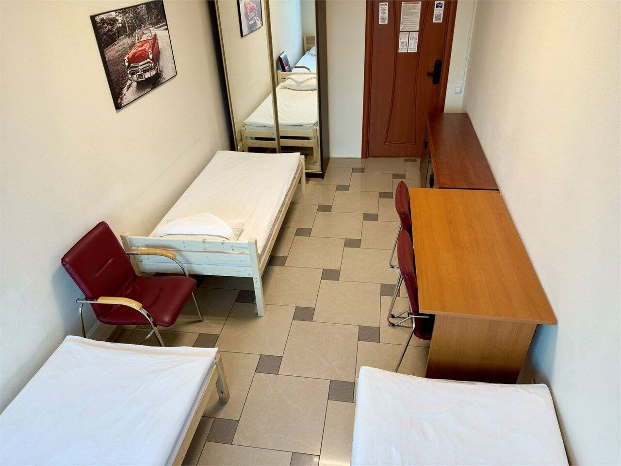 Фотографии номера Кровать в общем номере для мужчин с 4 кроватями в Хостеле Невский Калининград