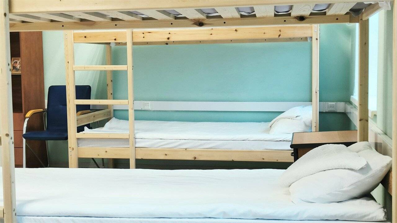 Фотографии номера Семейная 4х местная комната с двумя 2х ярусными кроватями в Хостеле Невский Калининград