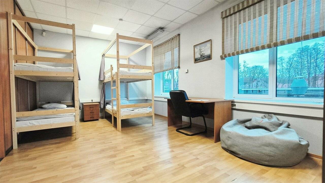 Фотографии номера Кровать в общем номере для мужчин с 4 кроватями в Хостеле Невский Калининград
